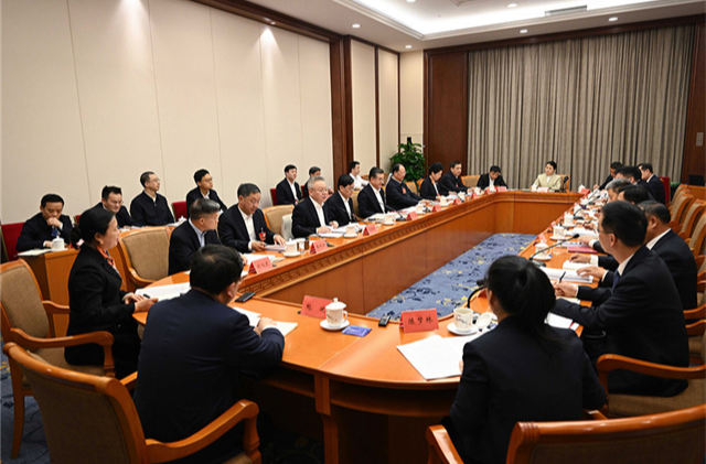 Hunan Delegation Holds Group Discussions to Deliberate Work Report of NPC Standing Committee