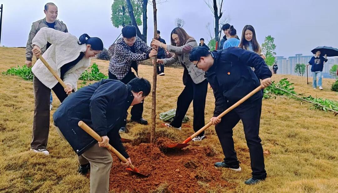 永州师范高等专科学校：植树造林添新绿，春风化雨润桃李