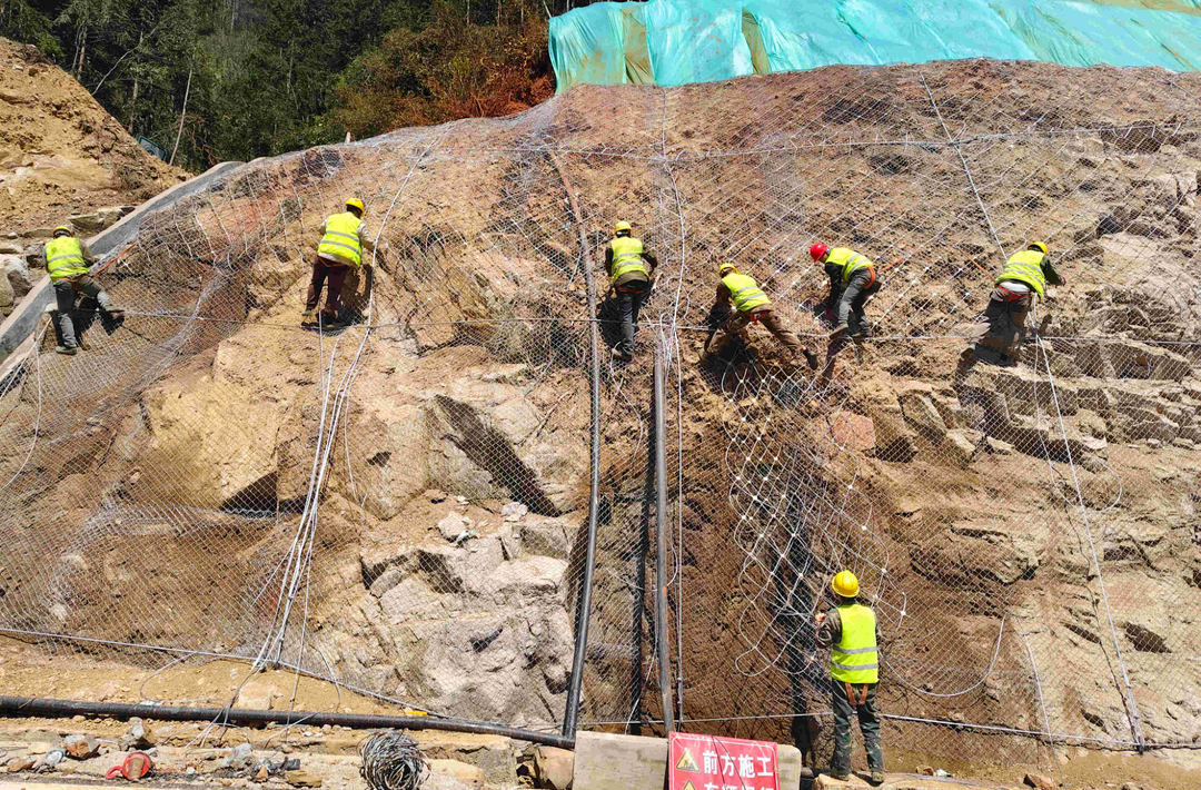 小县区大作为④丨蓝山多条乡镇通三级公路在建，铺就乡村振兴“快车道”