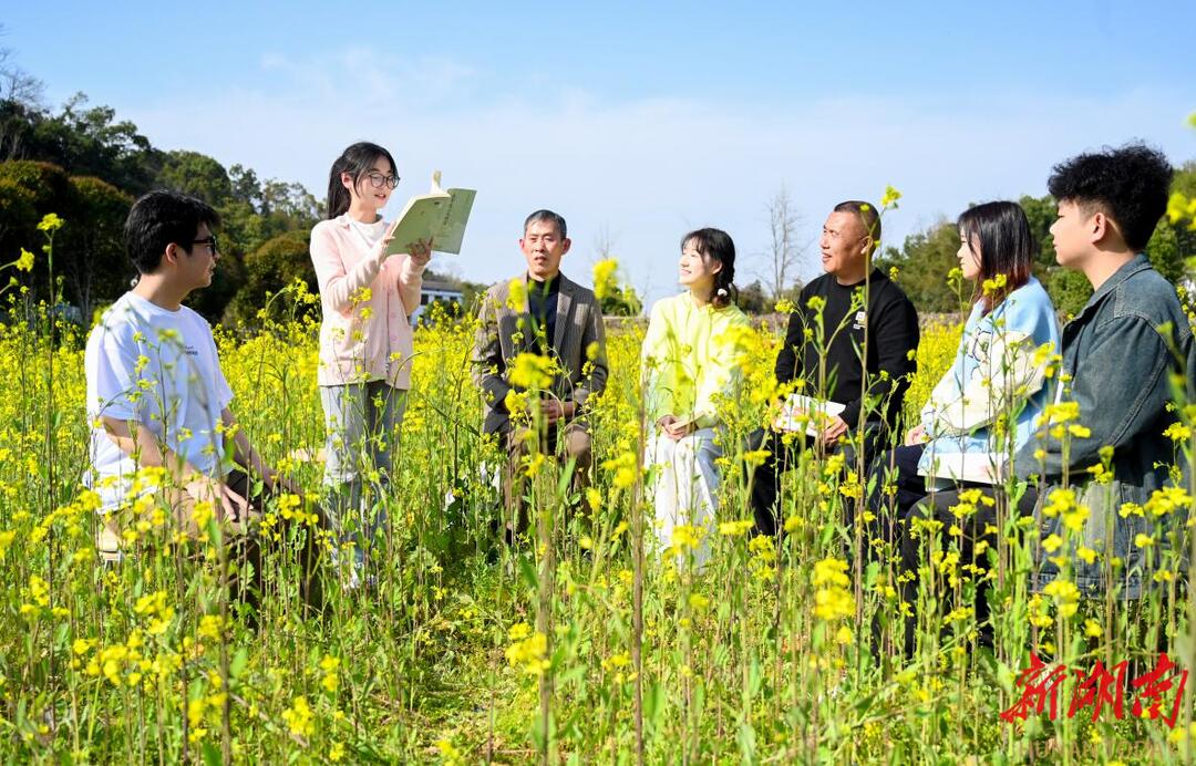 农民写的诗，在湖南城市学院校报上发表了！