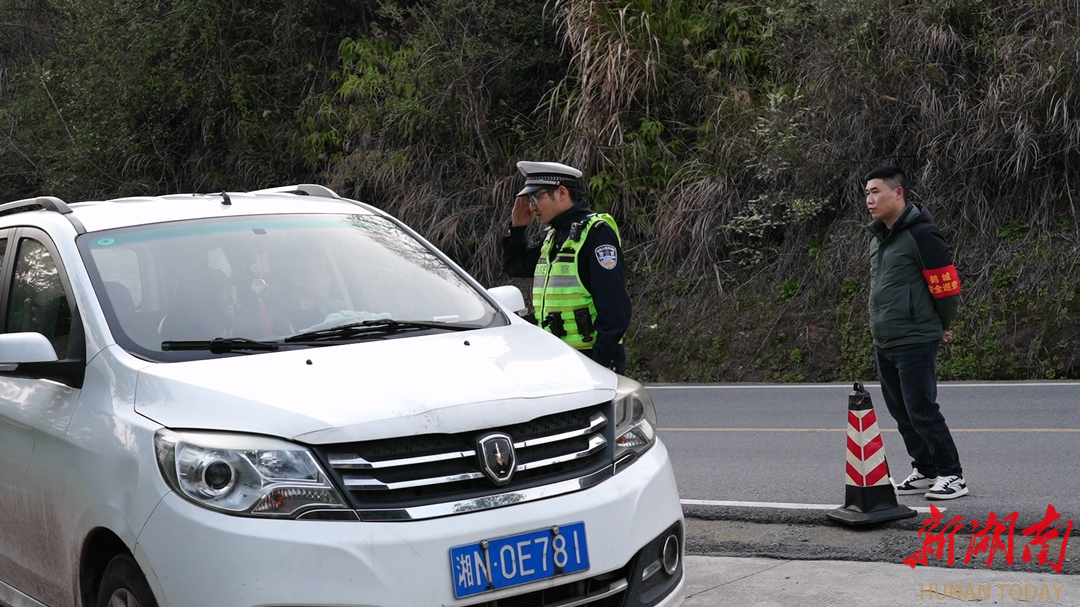 凉亭坳乡开展酒驾及无照驾车整治行动