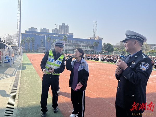 湘潭市工贸中专：警校联动开启“交通安全必修课”
