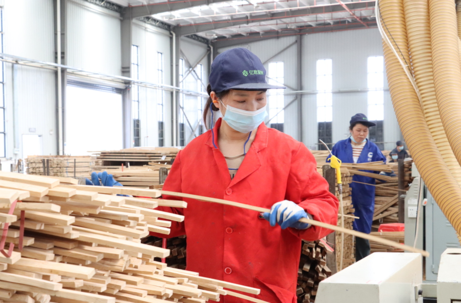 靖州：用好“两重”“两新”惠企政策，助力企业发展