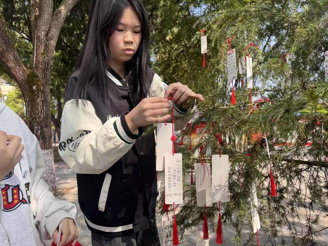 清明祭英烈，青春铸初心——普满乡中学开展红清明祭扫活动
