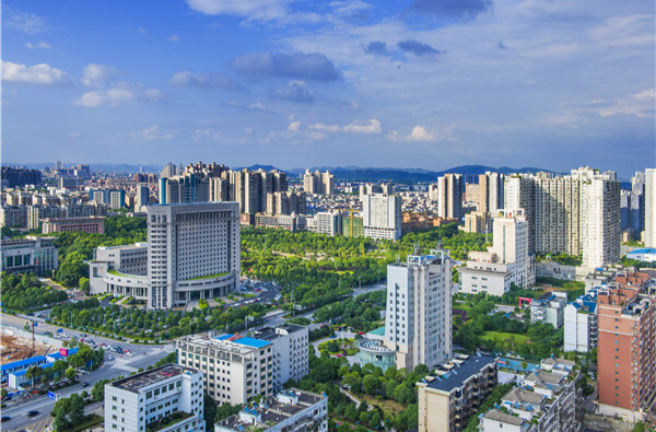 胡贺波主持召开湘潭市委常委会会议