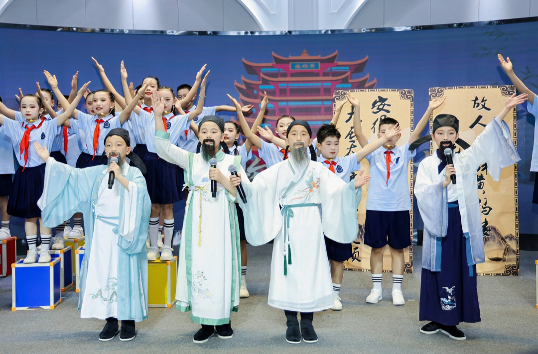 “国图优选”，8000余册童书直达湖南革命老区