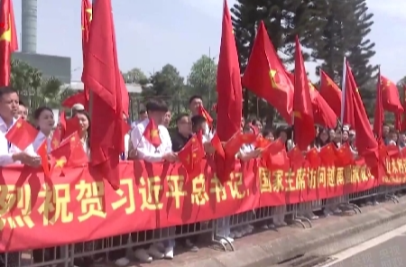 视频丨习近平离开河内 越南总理范明政前往机场送行