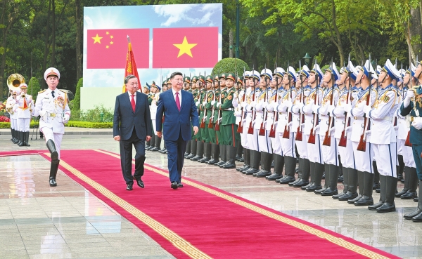 越共中央总书记苏林为习近平举行欢迎仪式