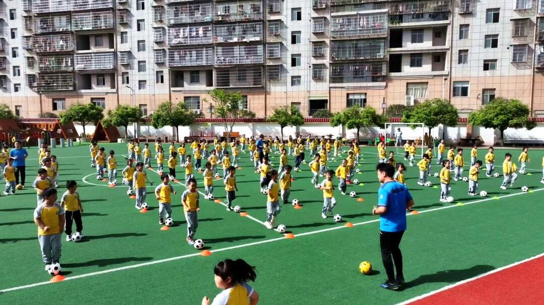 鳳凰縣箭道坪幼兒園擦亮全國足球特色品牌