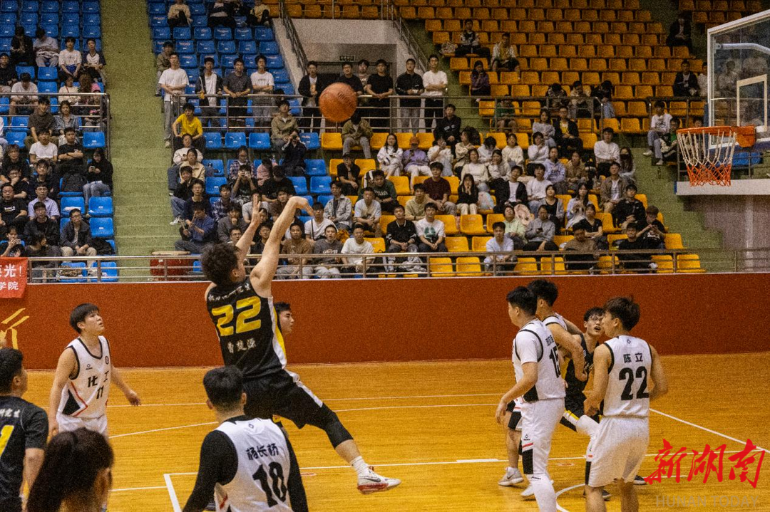 青春燃动赛场 湘潭大学“五四杯”研究生男子篮球赛落幕
