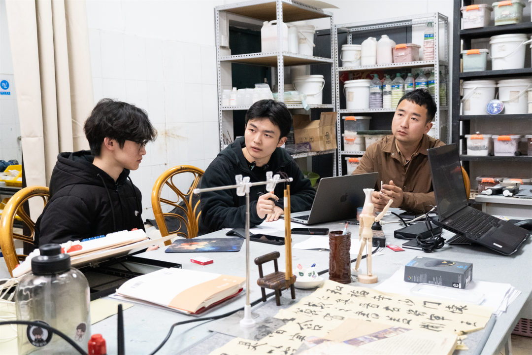 梦在“千年窑镇”：长理青年用数字技术一键复刻非遗
