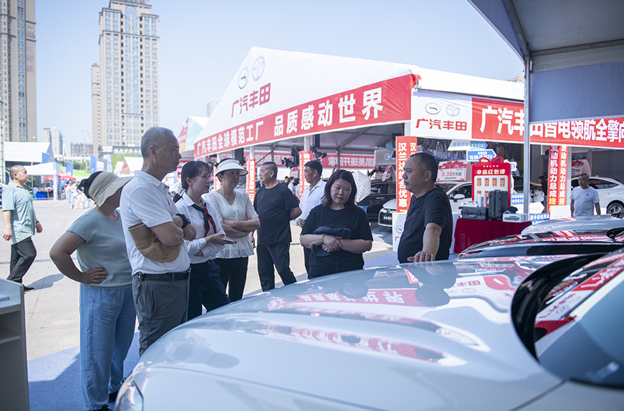 以旧换新“加码” 车市春潮涌动