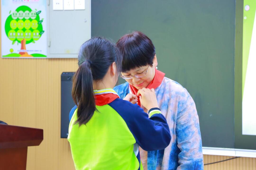 书香漫四月，作家伴成长——岳麓区教师进修学校附小开展“作家进校园”活动