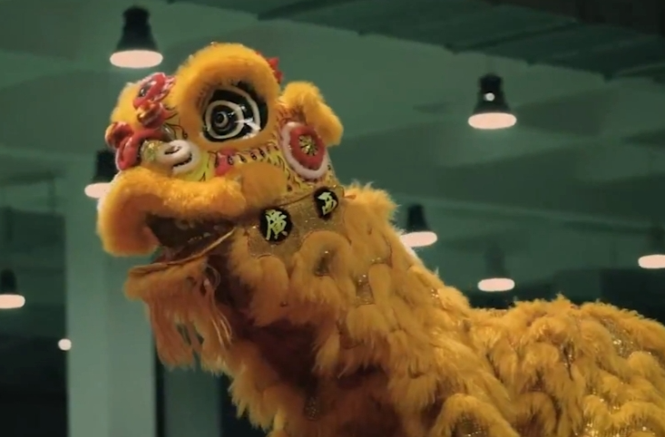 从习主席署名文章看大国外交 | 走近马来舞狮少年，感受“切水不断”世代情谊