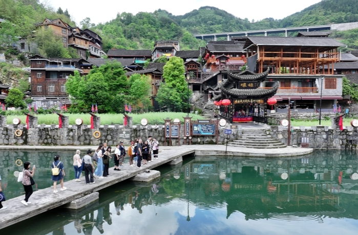 小小苗寨“火”起来