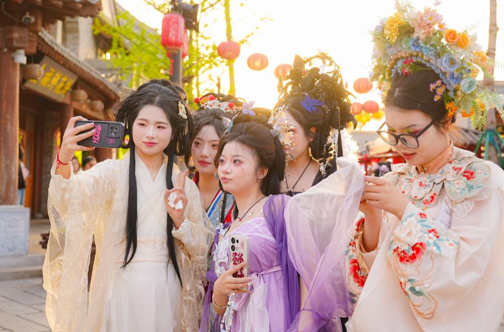 千年花事今更艳——洛阳牡丹催生文旅消费新图景
