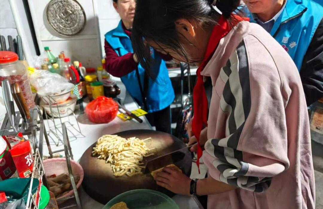 洪江市：小手烹出大味道  勞動教育潤童心