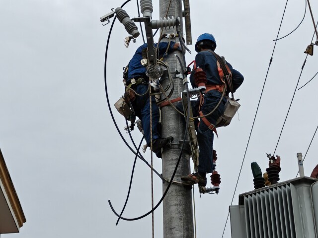2000余名電力員工鏖戰(zhàn)暴雨保供電