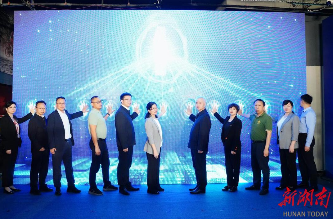 2025年湖南省民营企业服务月启动 将举办超千场招聘会，服务十万家以上企业@湖南日报