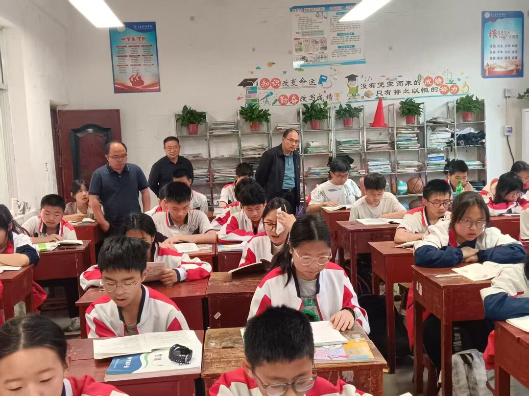 付昭平：扎根山乡倾情育桃李