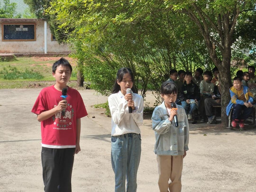 衡南县江口联合学校九龙学校举办诗歌朗诵会