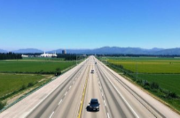 继续免费通行！五一假期全国高速公路日均流量约6200万辆