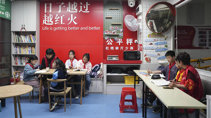 农贸市场为孩子设“闹市书斋”