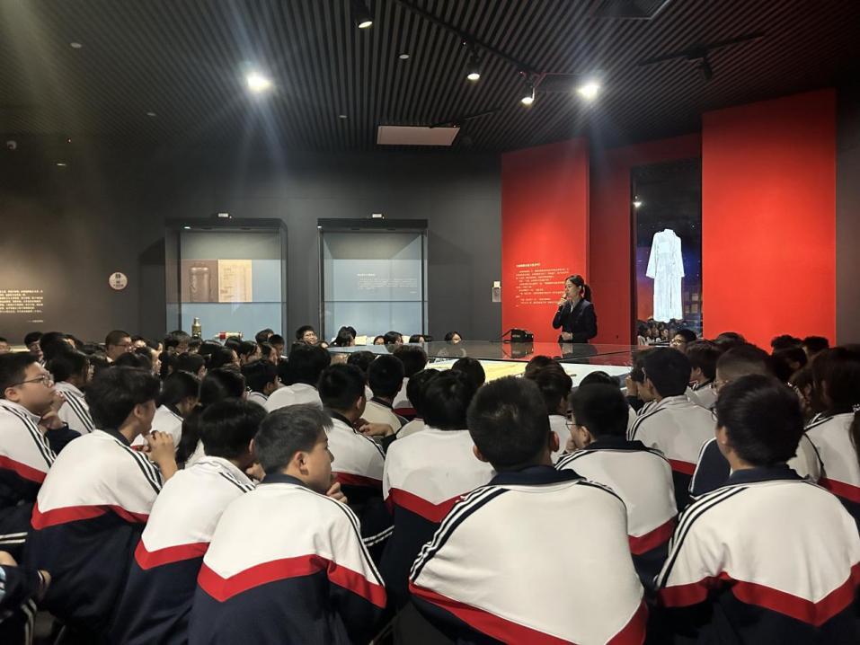 青春循迹红色路    星火传承正当时——邵阳市第六中学开展“我的韶山行”红色研学活动