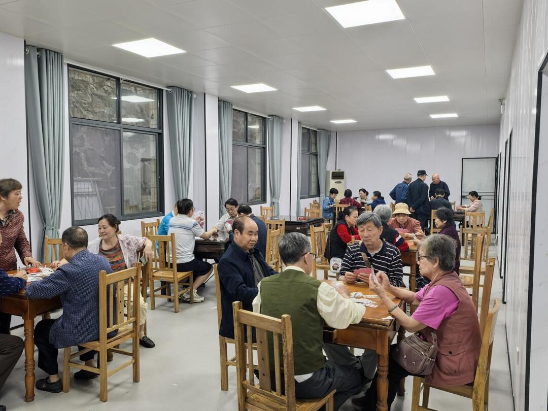 南华大学举办离退休教职工棋牌赛  560余名老同志以牌会友