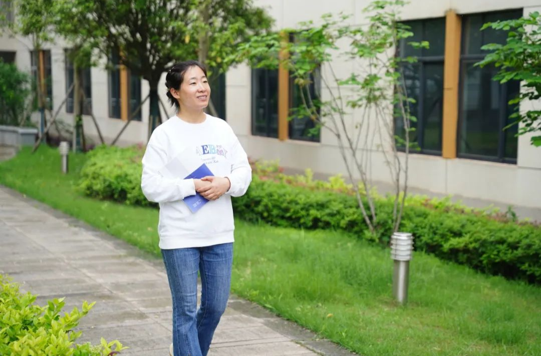 【匠心師者】用愛與責(zé)任，守護每一朵“花”開——劉笑球