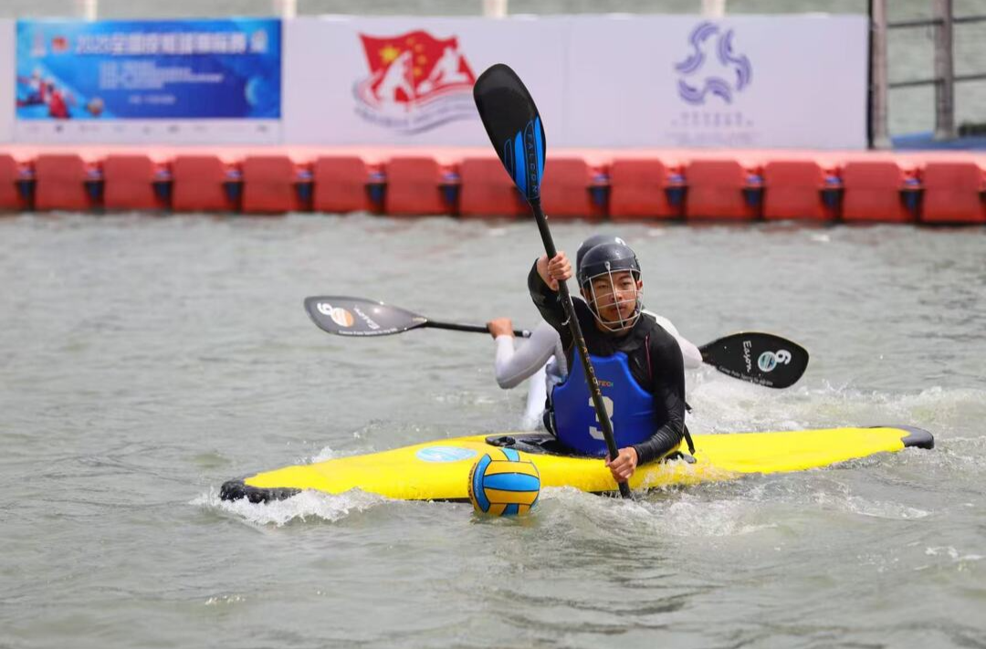 衡陽八中學(xué)子入選國家皮艇球隊 劍指雙賽展英姿