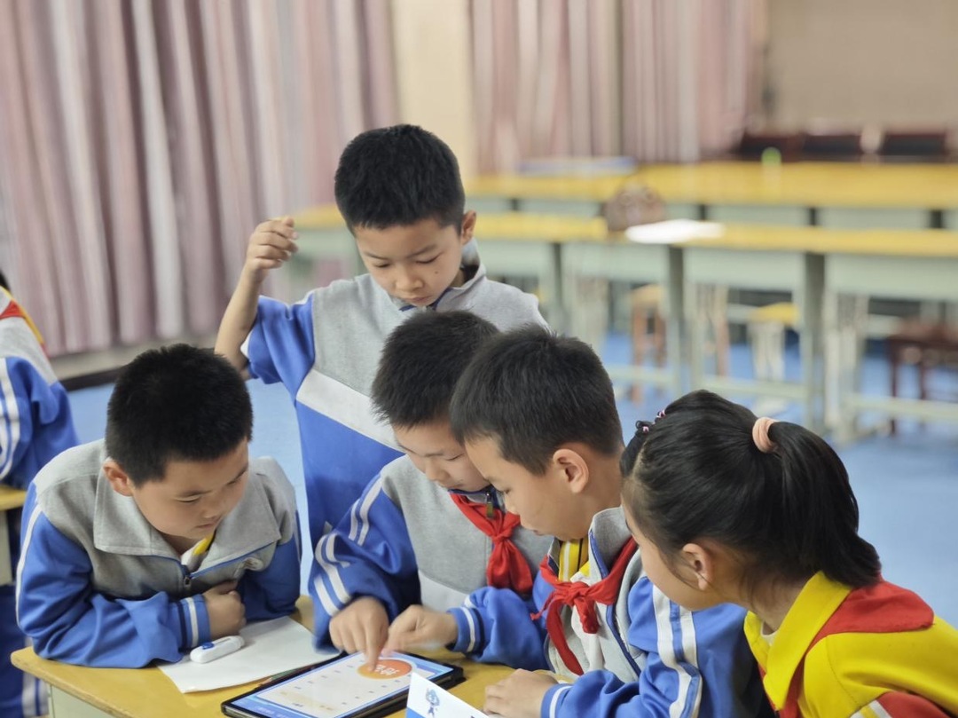 绥宁县长铺镇第一小学开展首届诗词大赛