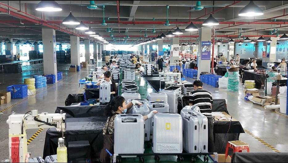小县区大作为⑦ 丨科技赋能加品牌重塑，蓝山皮具箱包产业焕发新活力