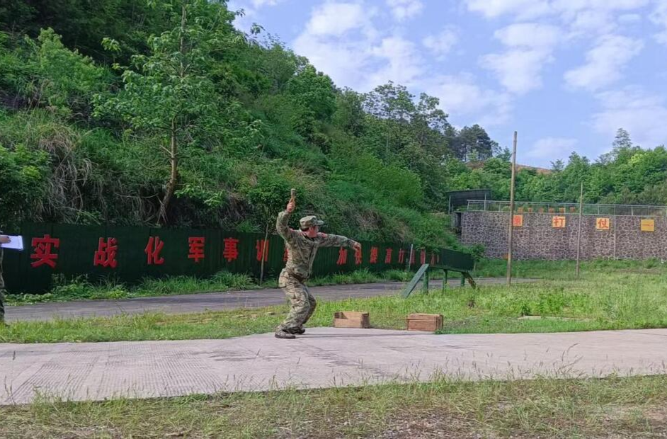 看海报读新闻 | 最美四月天，新宁练兵正当时