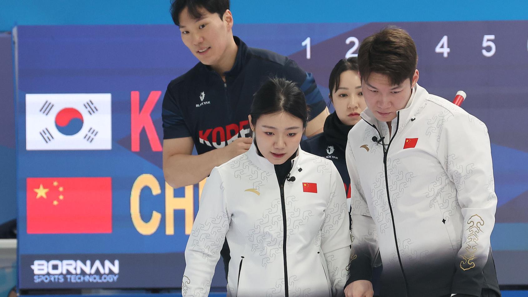冰壶混双世锦赛：中国队7-4战胜韩国取得开门红