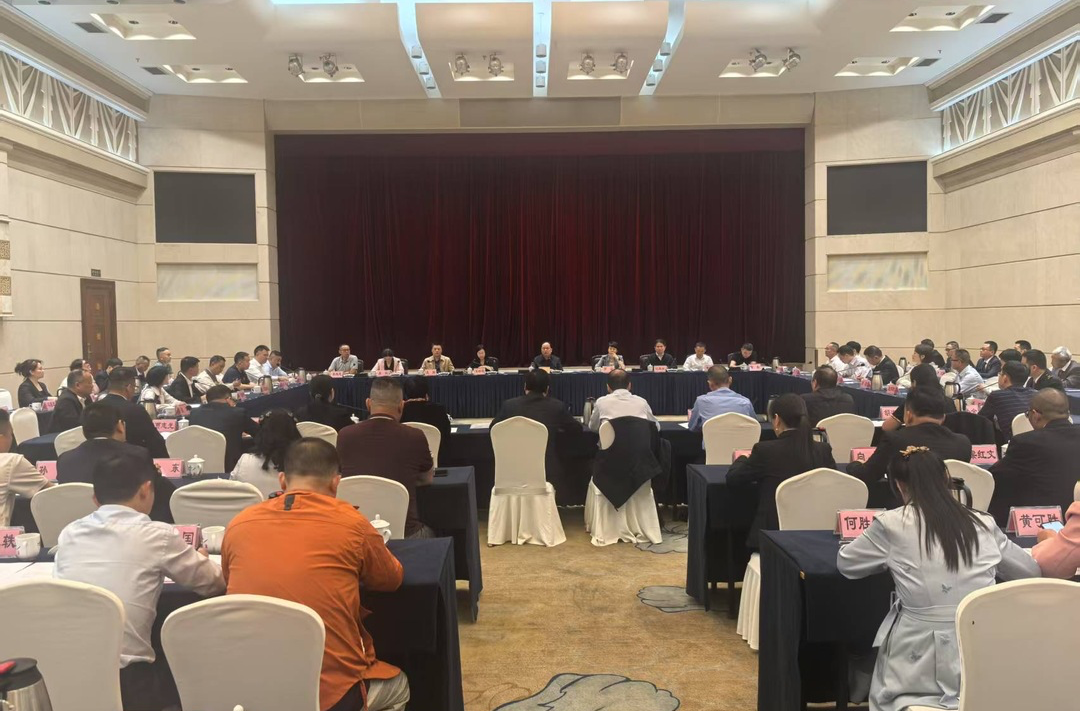 我省召开全国劳模和先进工作者座谈会