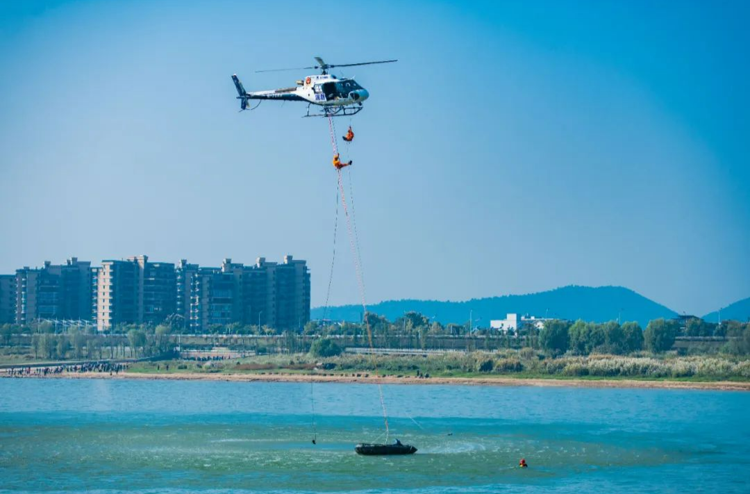 株洲：加强空中救援力量建设