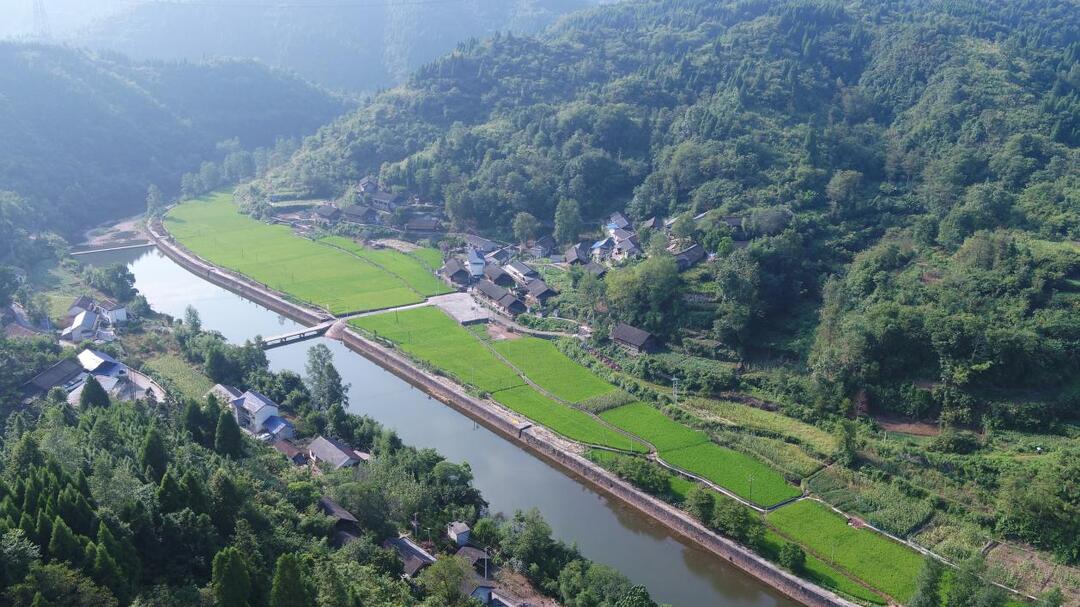 乡村振兴，苗寨蝶变展新颜——记湖南生物机电职业技术学院驻村帮扶