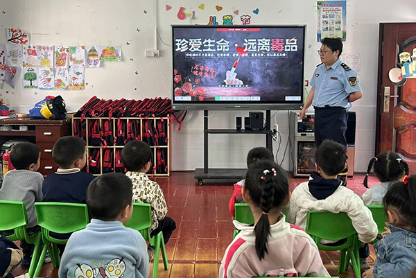 衡阳县界牌镇中心幼儿园：法治护航助成长