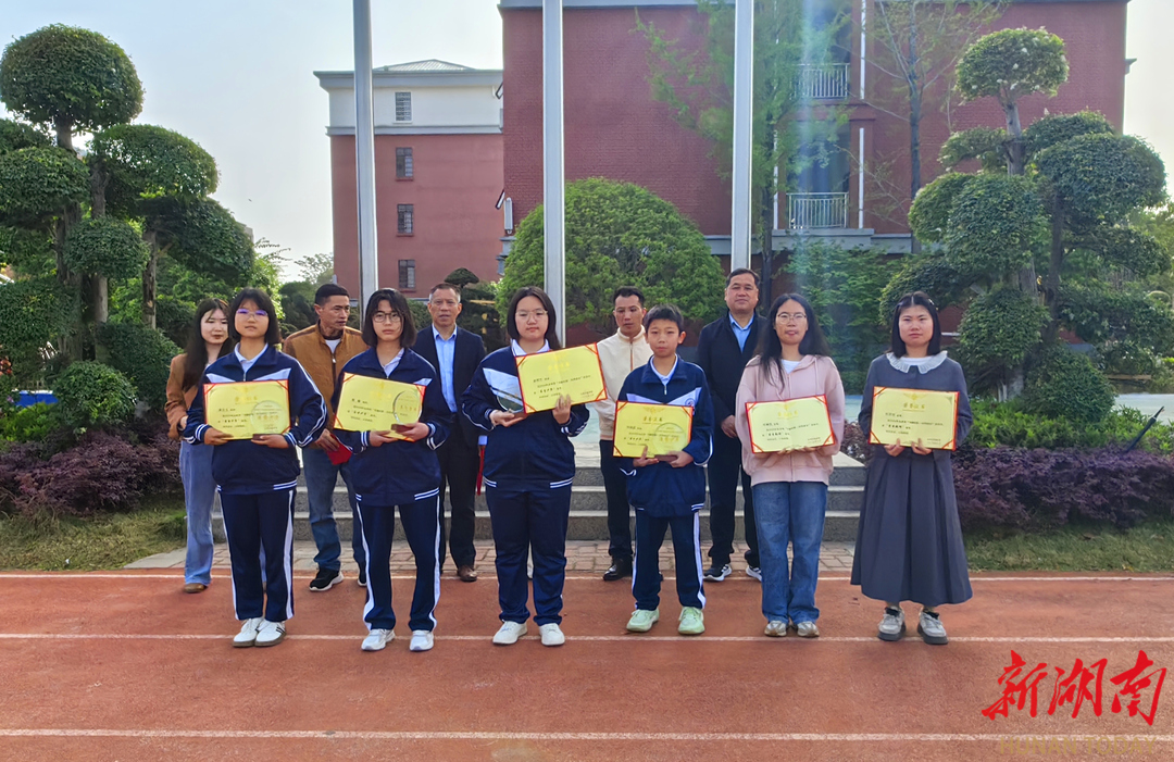 道县东洲学校：全民阅读让书香满校园
