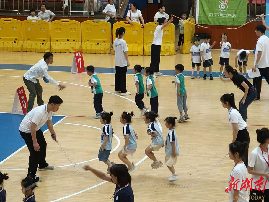 喜报！怀化市鹤城区幼儿园在湖南省少儿趣味跳绳嘉年华中斩获多个奖项