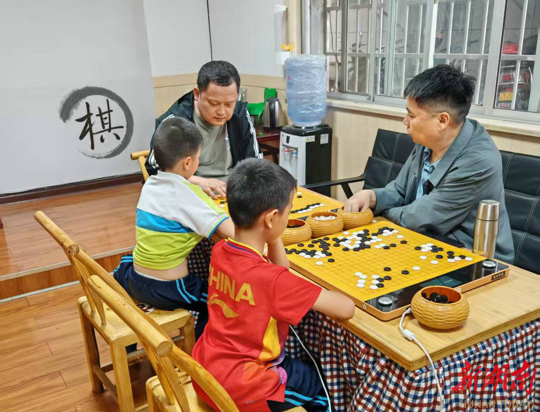 方寸棋盘燃斗志！石门这场现场指导有看头