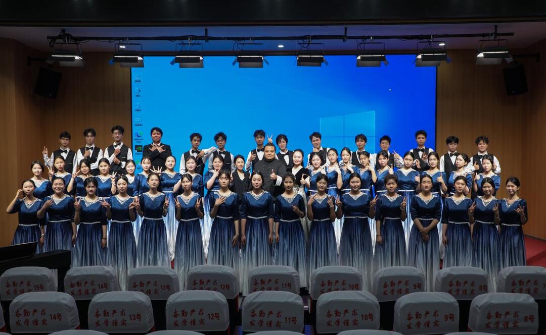 道县二中建制班合唱赛高中组夺冠