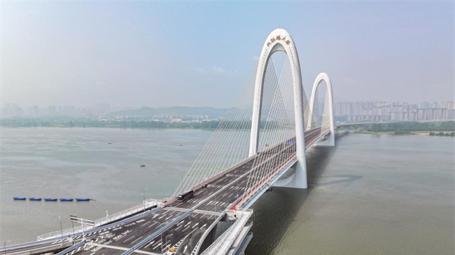 Xinglianlu Grand Bridge Starts Trial Operation in Changsha