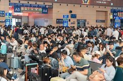 长沙火车南站加开高铁近500趟