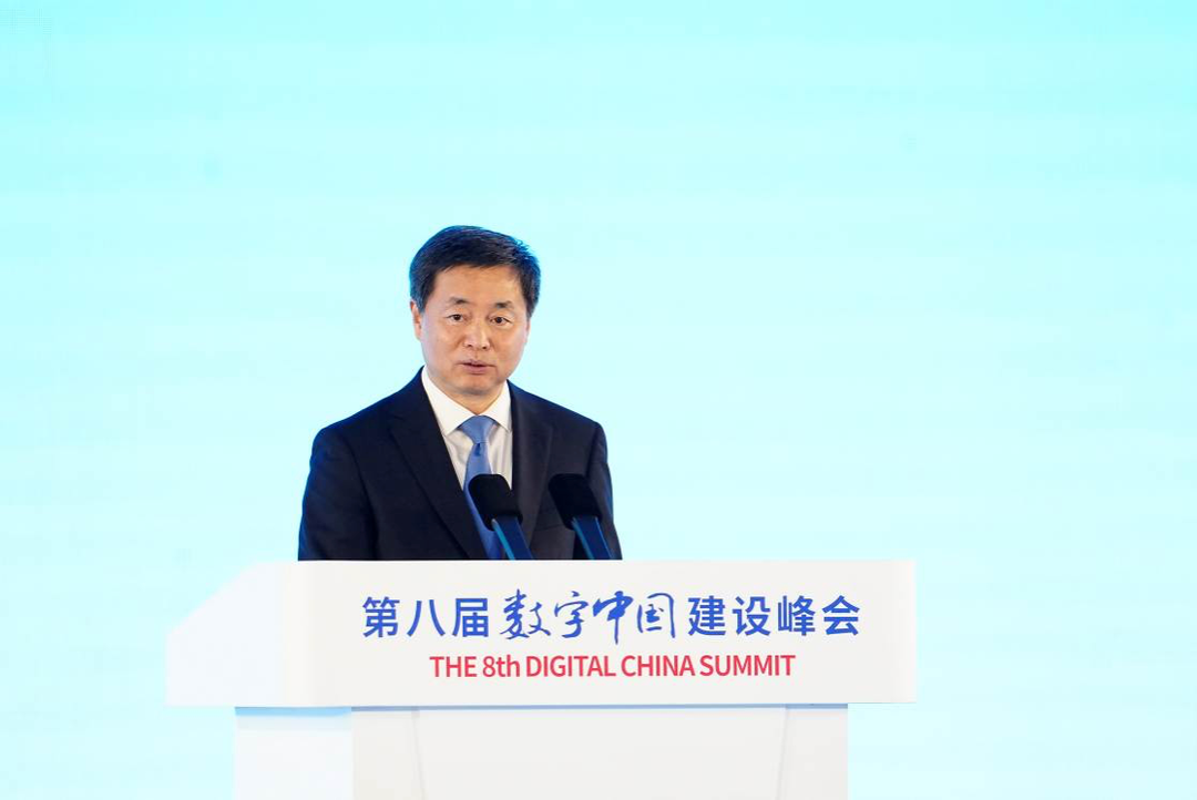 中国电信柯瑞文：云网筑基 数智赋能，共谱数字中国建设新篇章