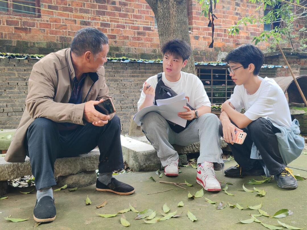 湘南学院社会工作师生“问计”东江退捕渔民