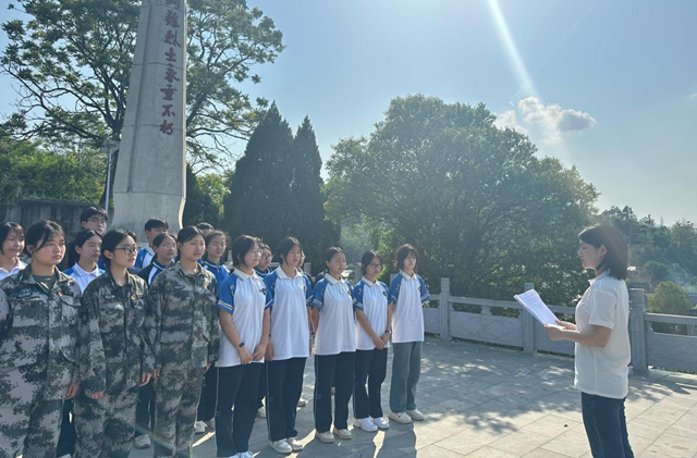 中方县铜湾镇青年宣讲团开展五四青年节主题宣讲活动