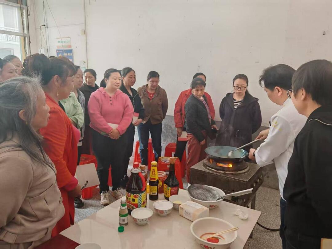 桂东寨前镇：厨艺培训激活乡村旅游潜力