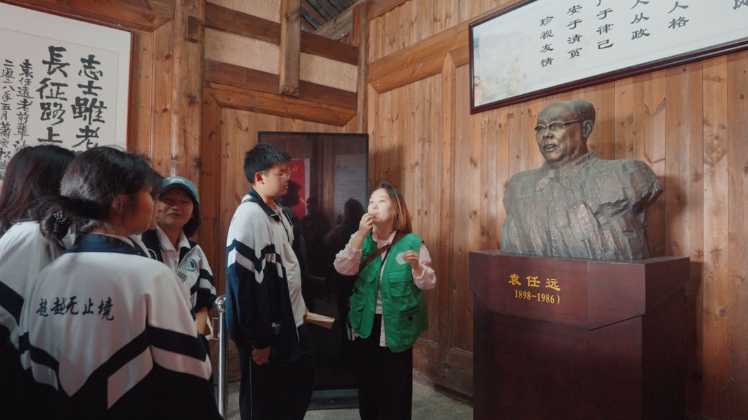 麓山國際慈利四中：踏尋紅色足跡，賡續(xù)精神血脈